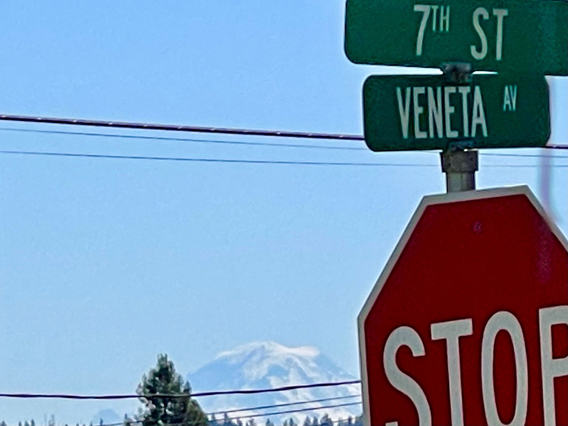 Mt. Ranier from 6th & Veneta